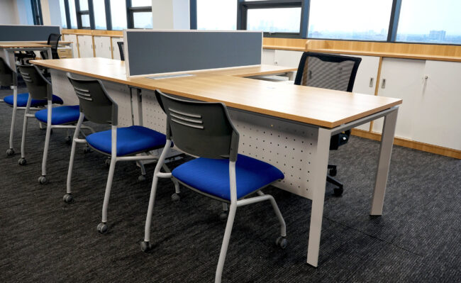 Project office furniture by Chitose